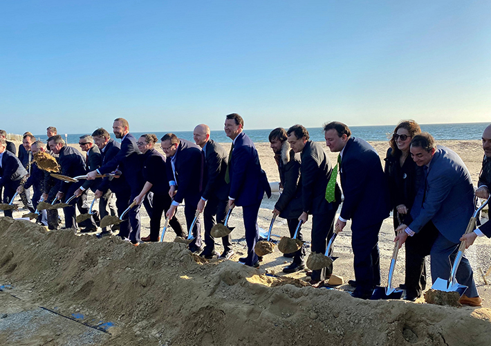 Foto Iberdrola comienza la construcción del primer gran parque eólico marino de Estados Unidos.